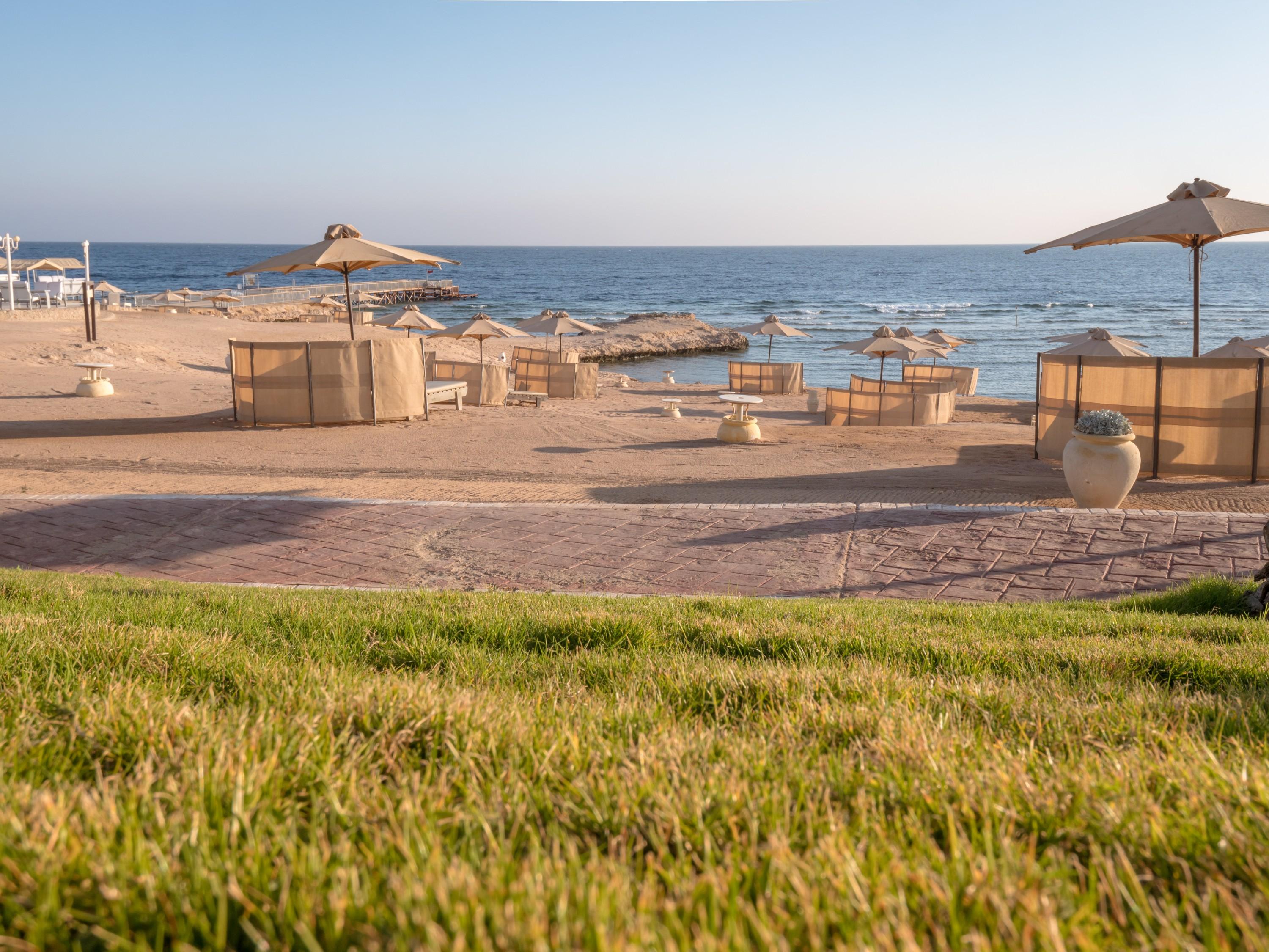Serenity Alpha Beach - Ex Serenity Makadi Beach Exteriér fotografie Beach in the resort